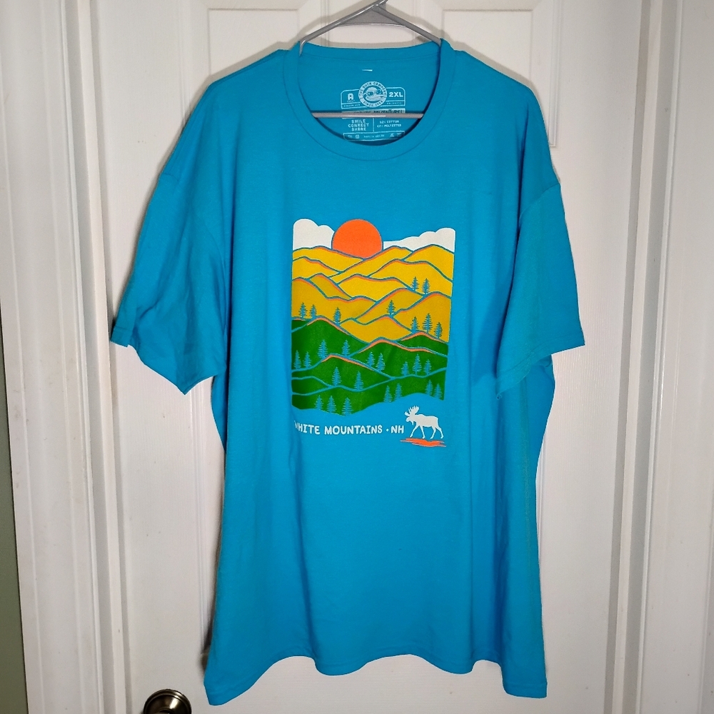 White Mountains NH Graphic T-shirt The Duck Company